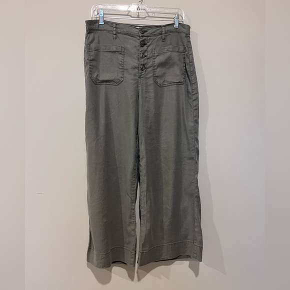 Evereve Pants - Evereve Moss Green Linen Wide Leg Cropped Pants